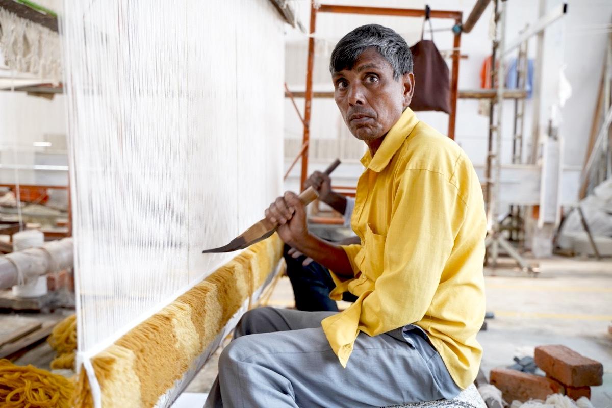 Hand-knotting technique