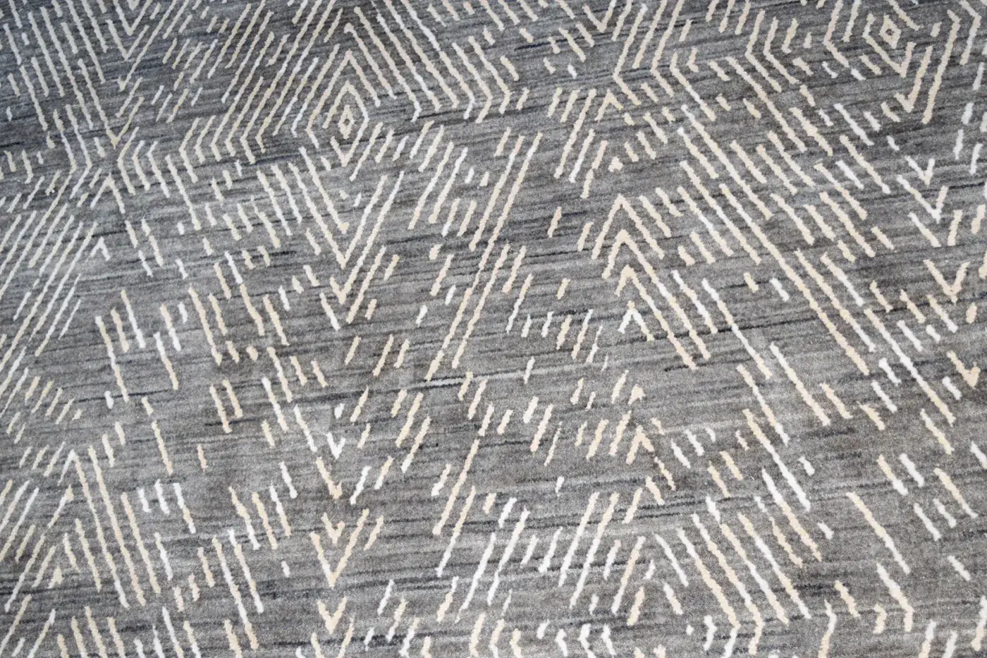 Chie Silver Brown detail