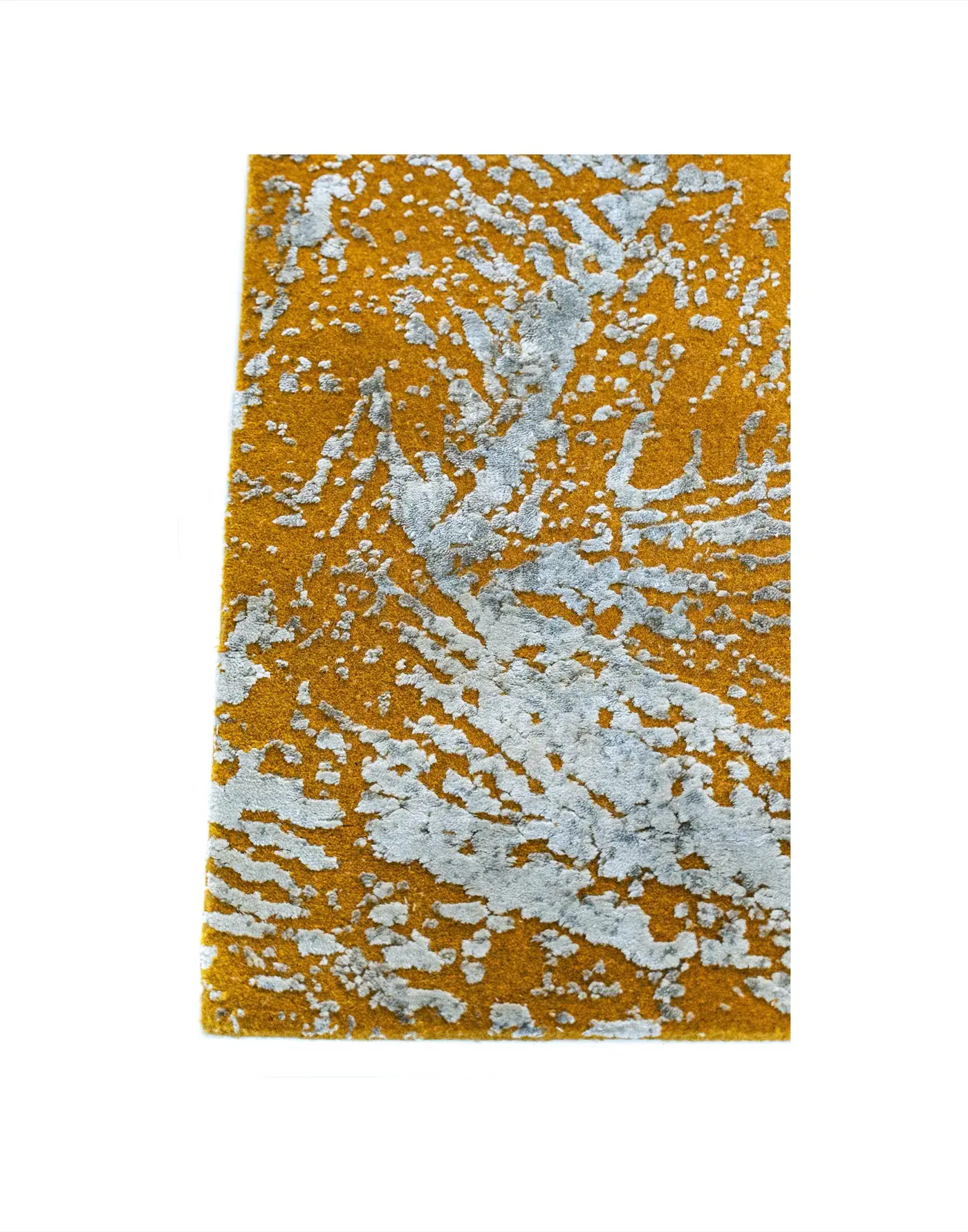 Chika Gold Silver detail