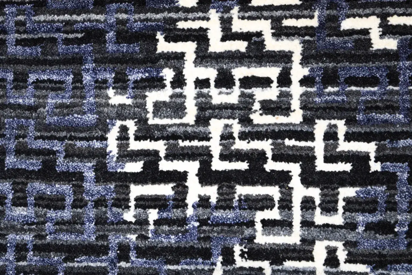 Iyo Blue Black detail