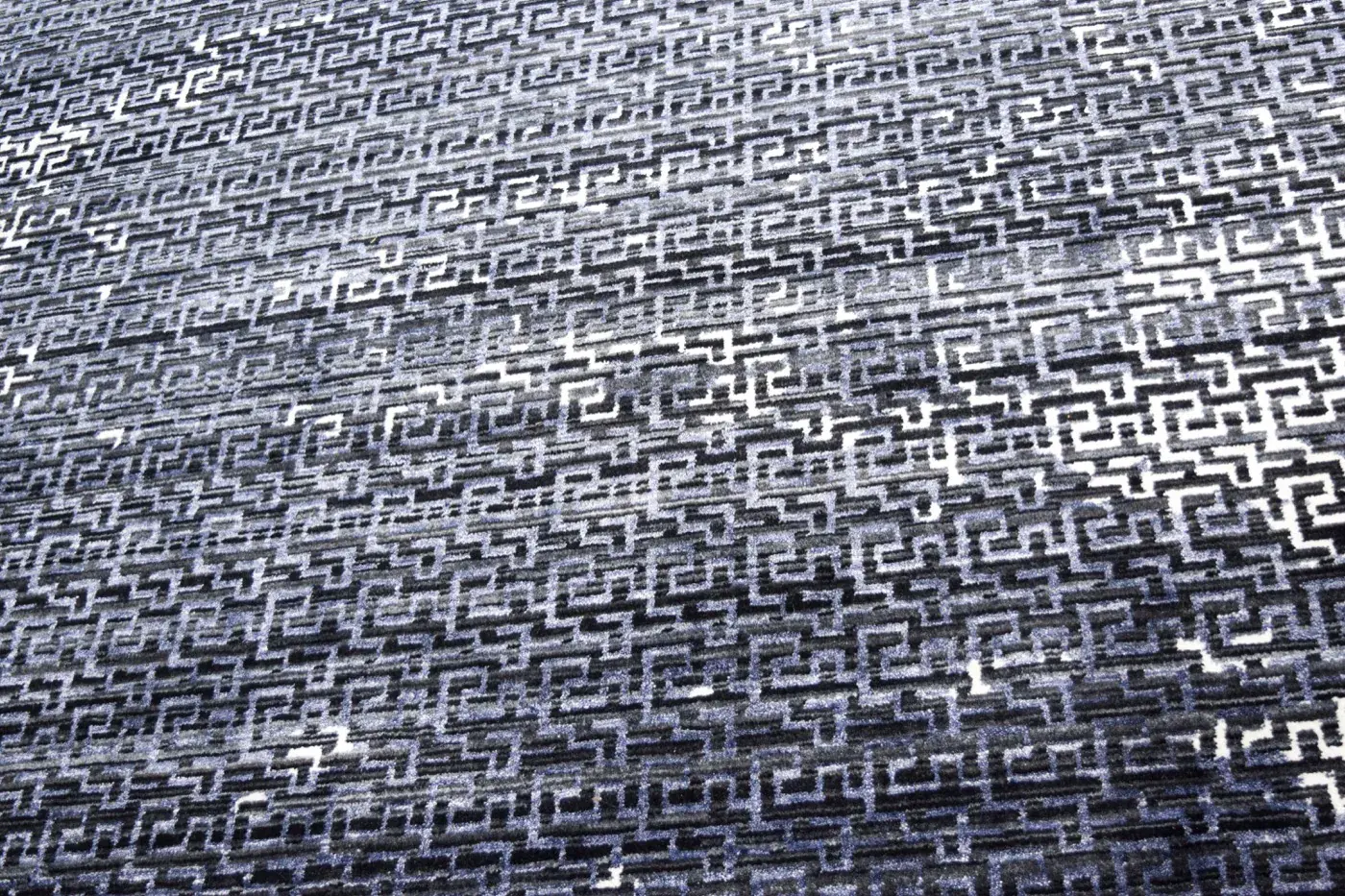 Iyo Blue Black detail