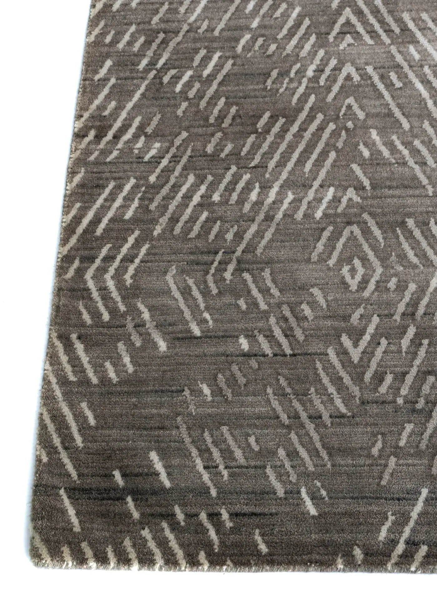 Kaede Silver Brown detail