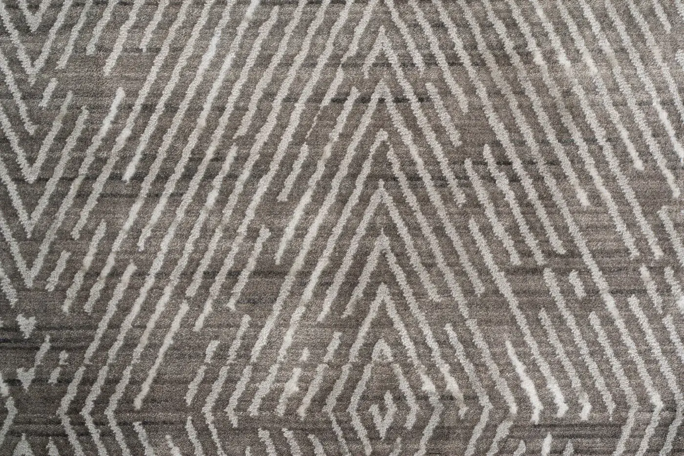 Kaede Silver Brown detail