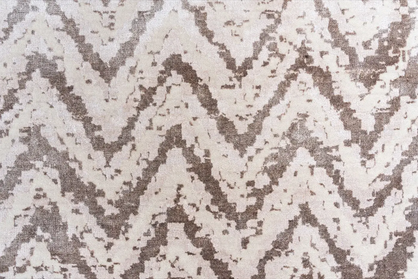 Kaito Beige Brown detail