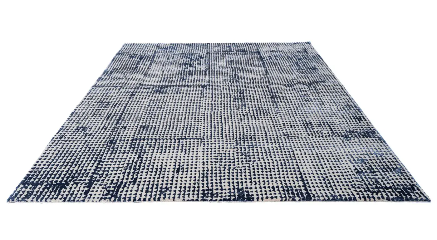 Kenji Blue White detail