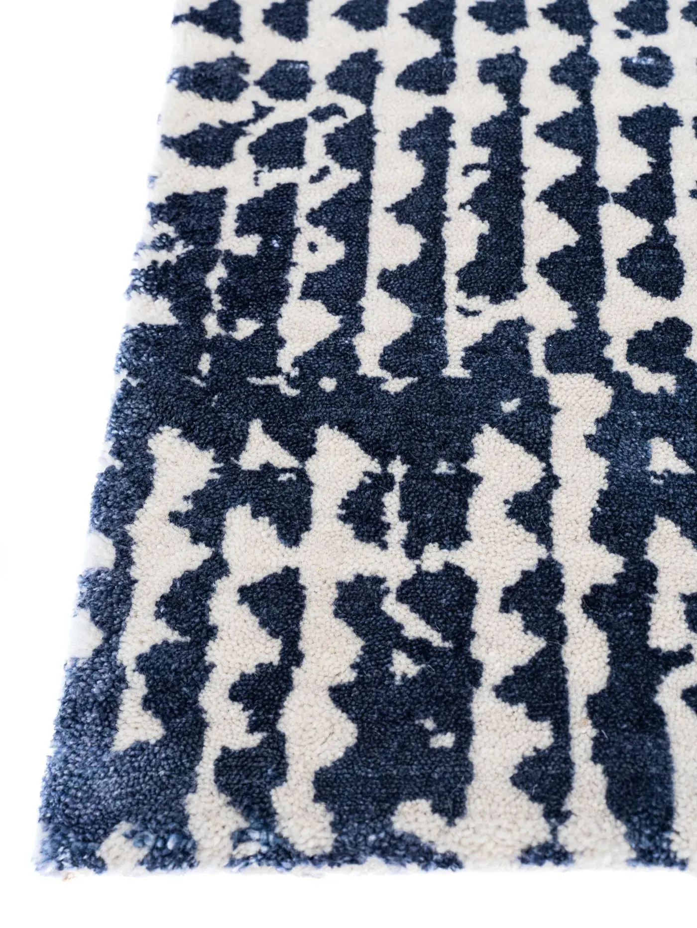 Kenji Blue White detail