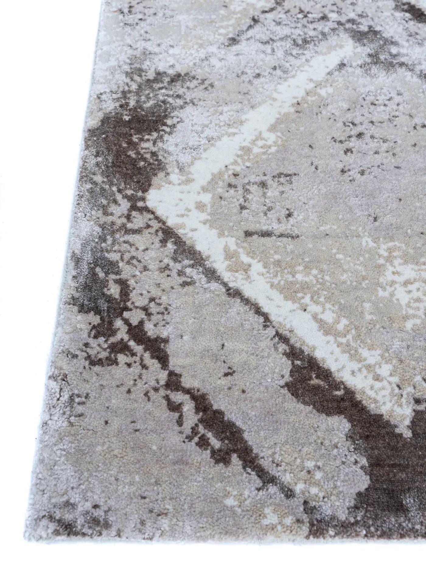 Noboru Beige White detail