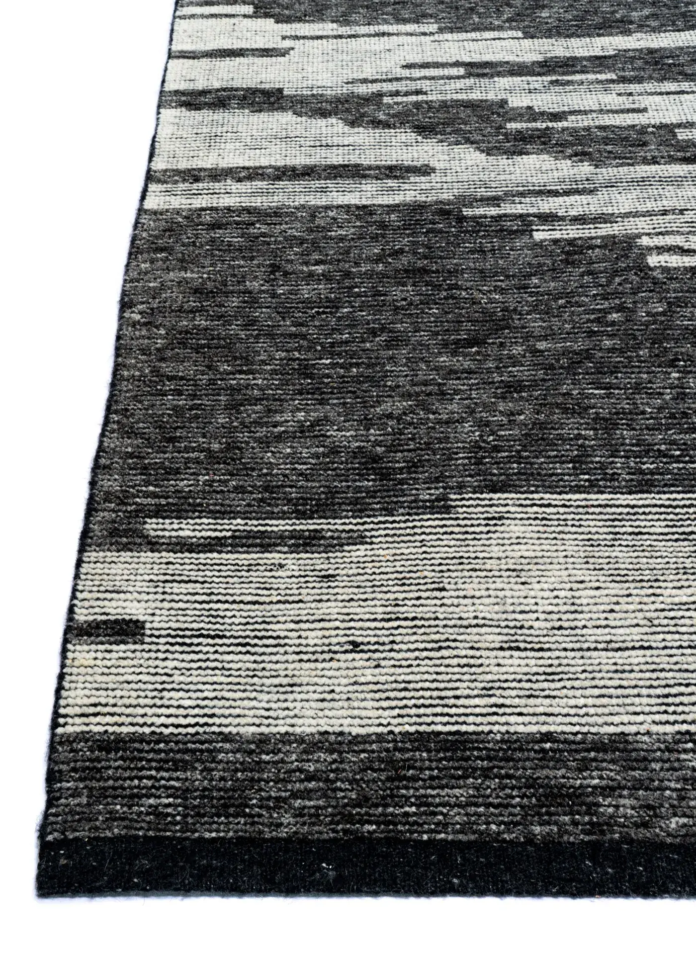 Rika Black White detail