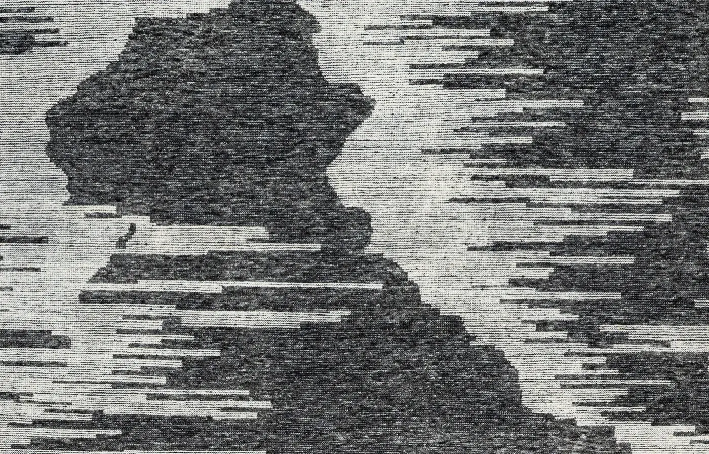 Rika Black White detail