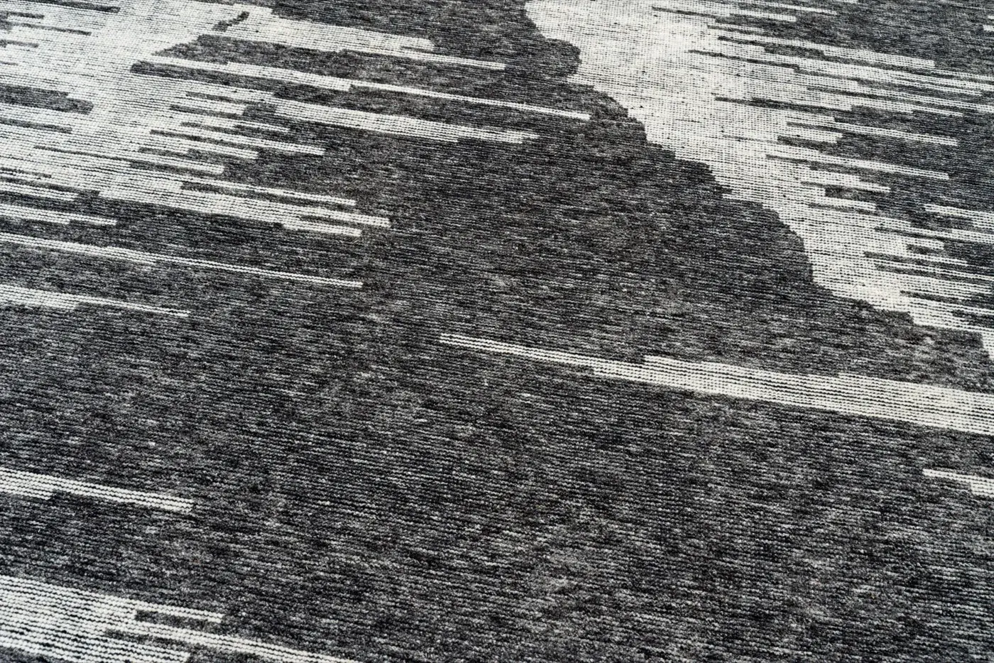 Rika Black White detail