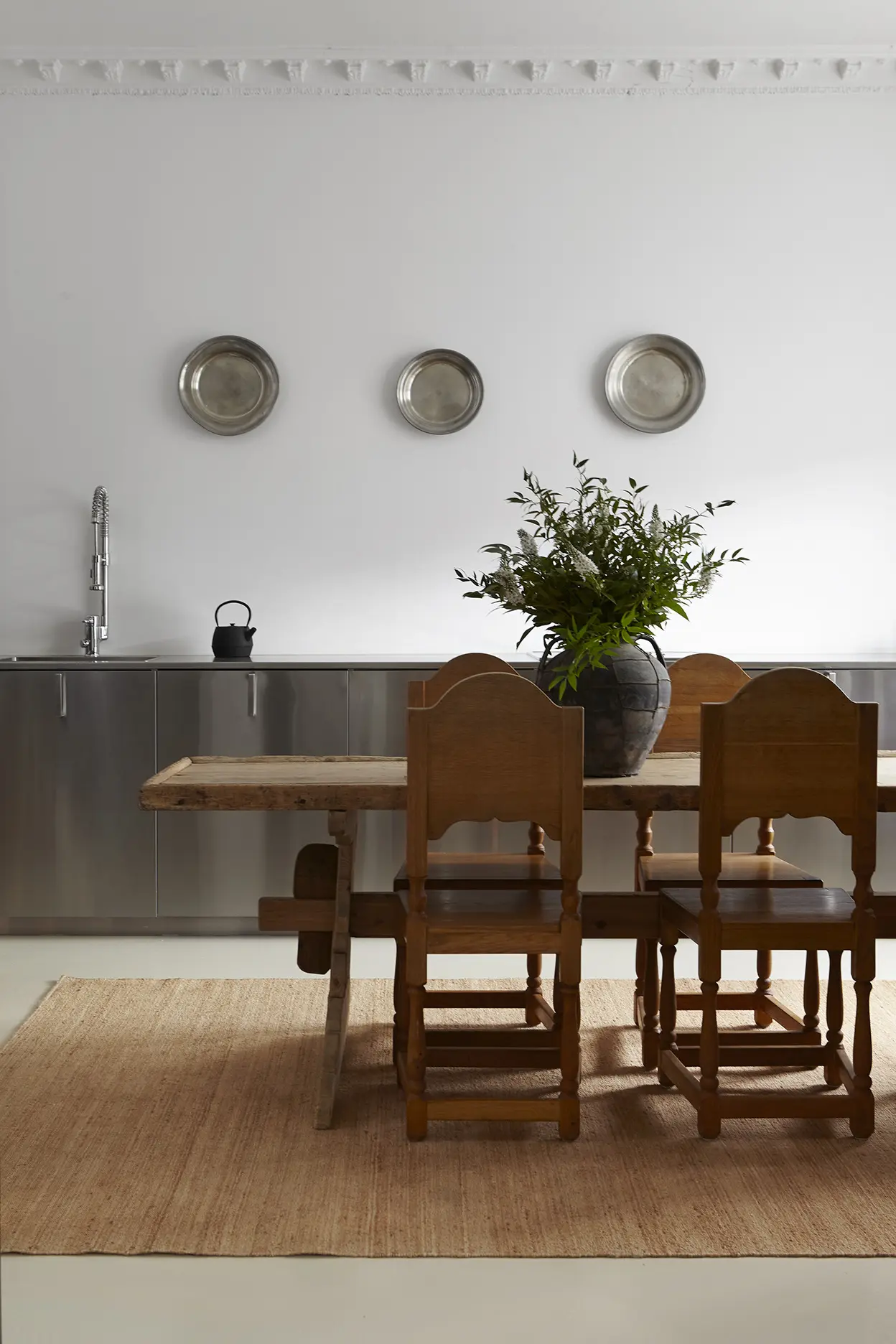 Sabi natural jute rug showing organic woven texture and warm honey tones